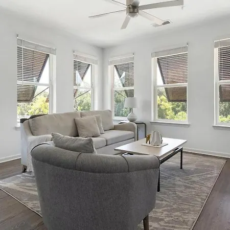 Landing At San Marco Promenade - 2 Bedrooms In San Marco